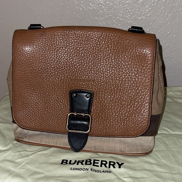 Authentic Burberry London grained nova check crossbody mini messenger purse - Picture 16 of 16